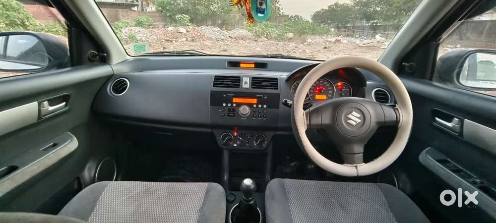 Maruti Suzuki Swift Dzire Vxi Optional, 2011, Petrol
