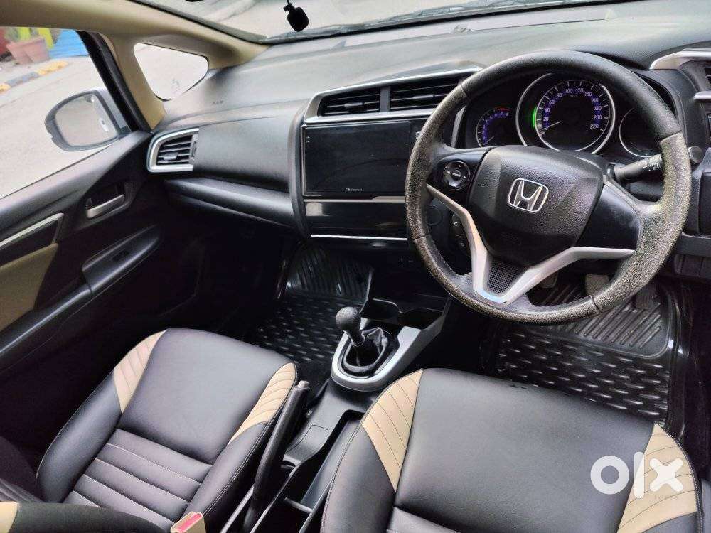 Honda Jazz V Mt Privilege, 2017, Petrol