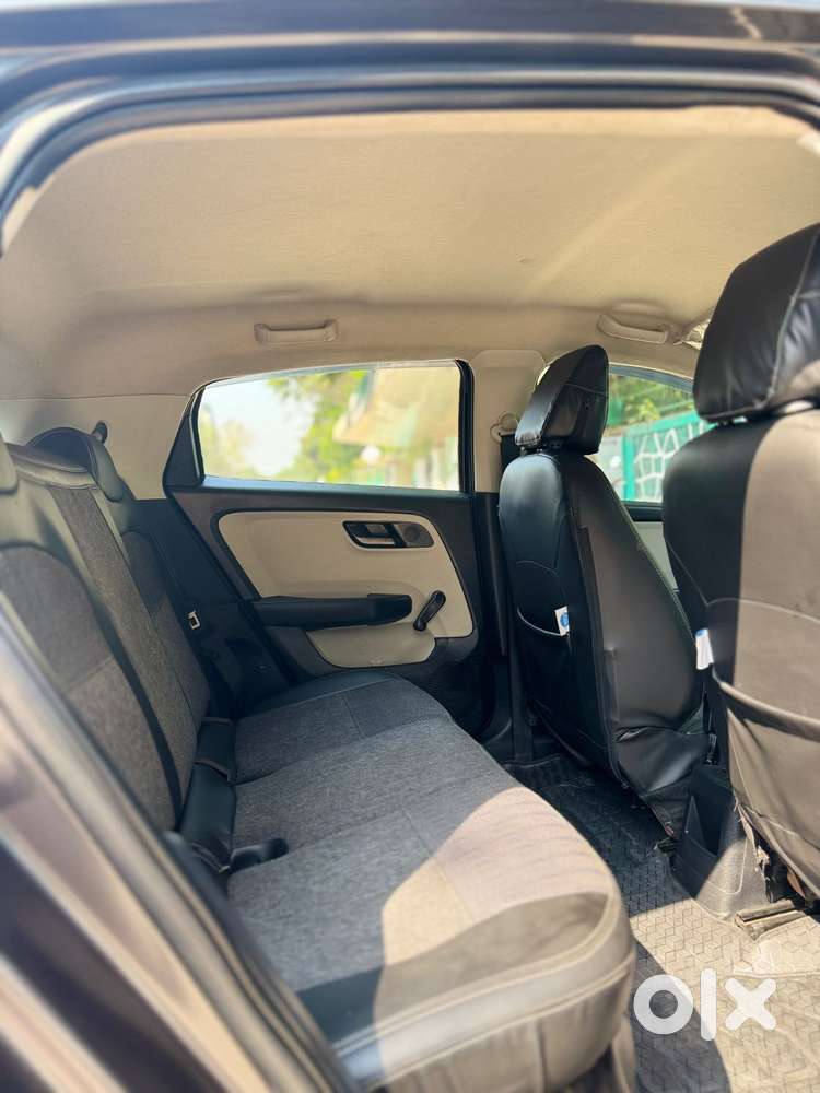 Tata Altroz, 2021, Petrol