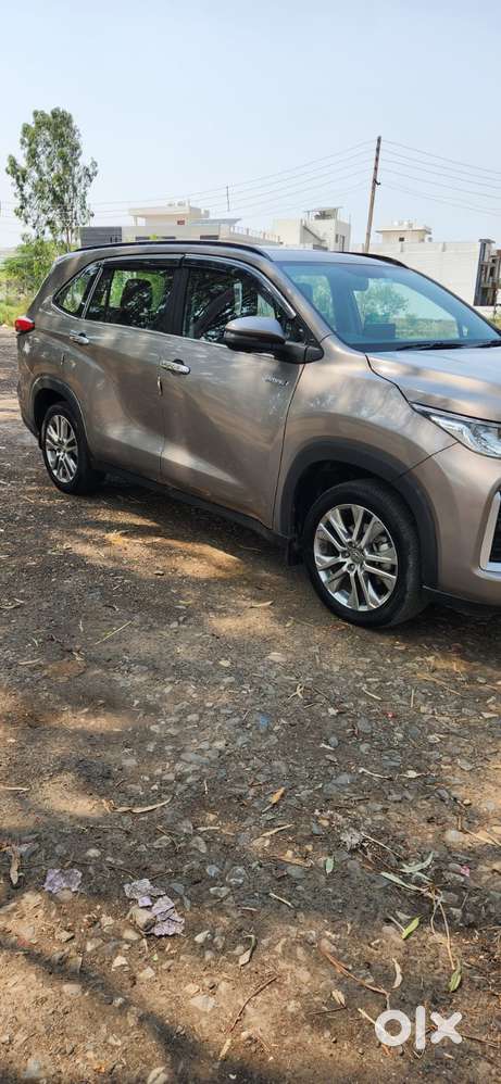 Toyota Innova Hycross 2.0 Vx (o) Hybrid 7 Str, 2024, Petrol