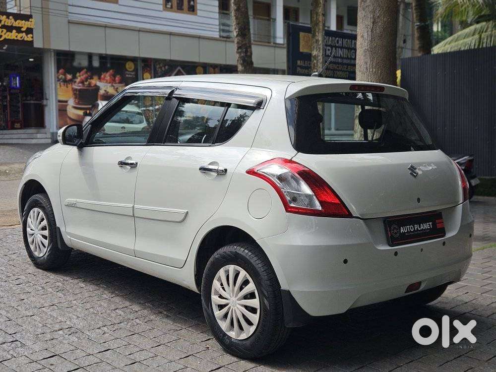 Maruti Suzuki Swift Vxi + Manual, 2016, Petrol