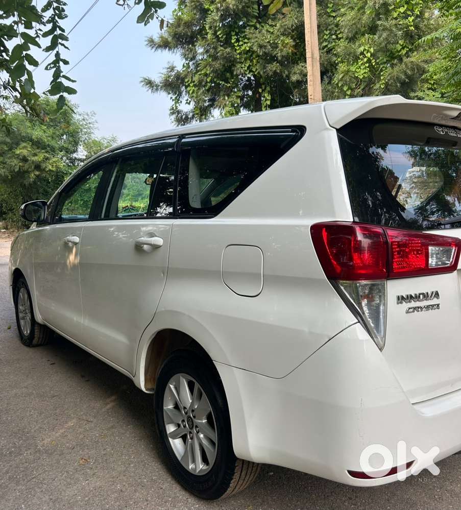 Toyota Innova Crysta 2019
