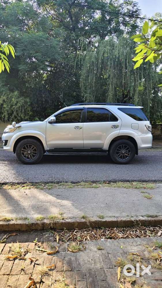 Toyota Fortuner 4x4 Mt, 2013, Diesel