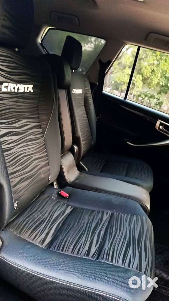 Toyota Innova Crysta, 2023