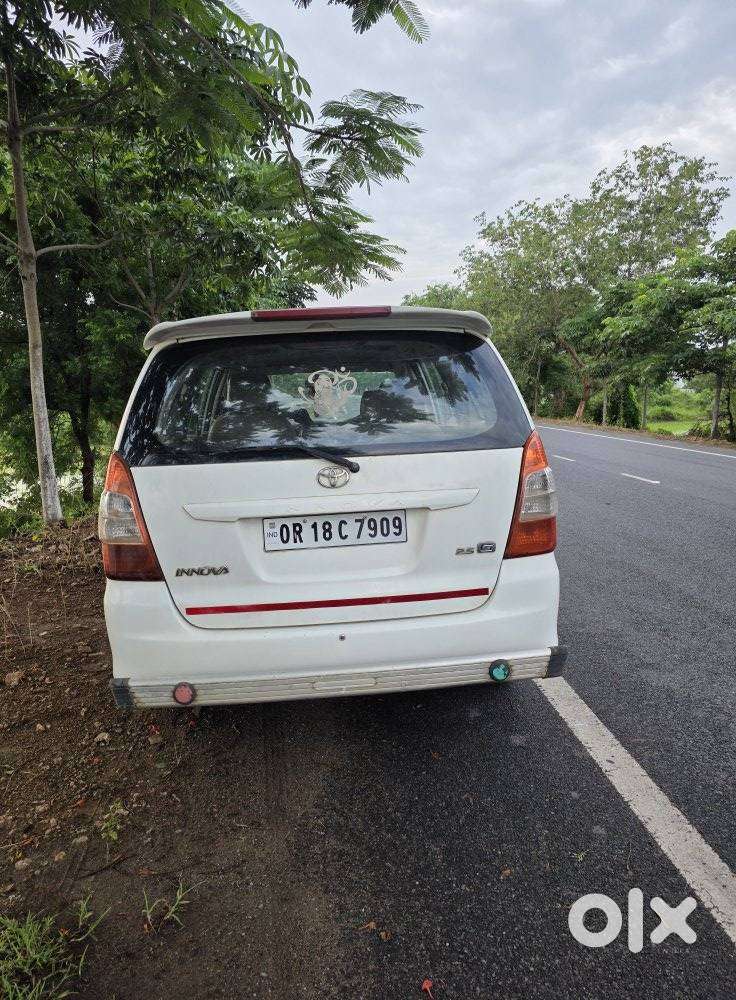 Toyota Innova 2.5 E 7 Str, 2012, Diesel