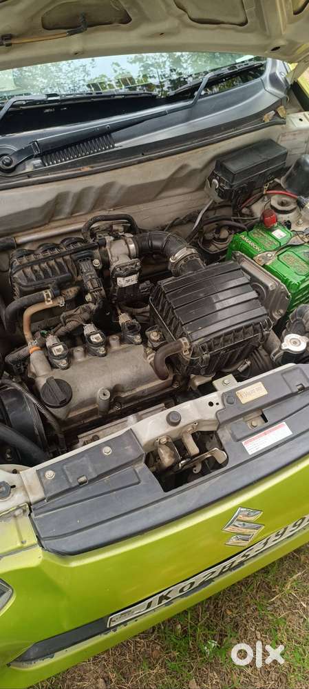 Power Window,sony Music System, Centre Locking With Remote Key, Ac