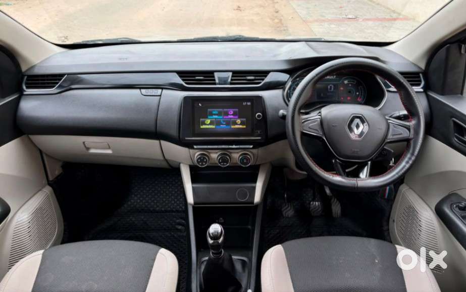 Renault Triber Rxt, 2022, Petrol