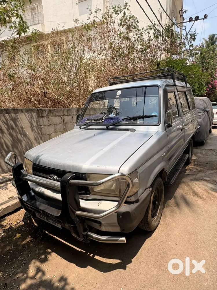 Toyota Qualis Metallic Silver