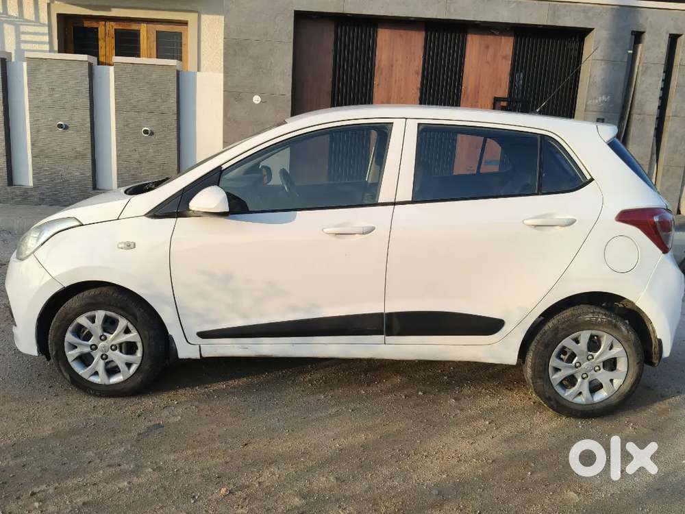 Hyundai I10 Magna 2015 Diesel 90000 Km Driven