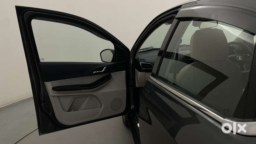 Tata Tigor Xza Plus, 2022, Petrol