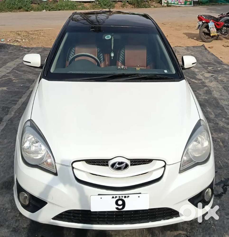 Hyundai Verna 2011 Single Number 9