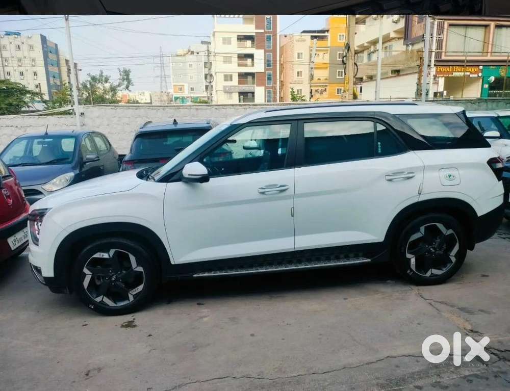 Hyundai Alcazar 2023 Petrol 33000 Km Driven