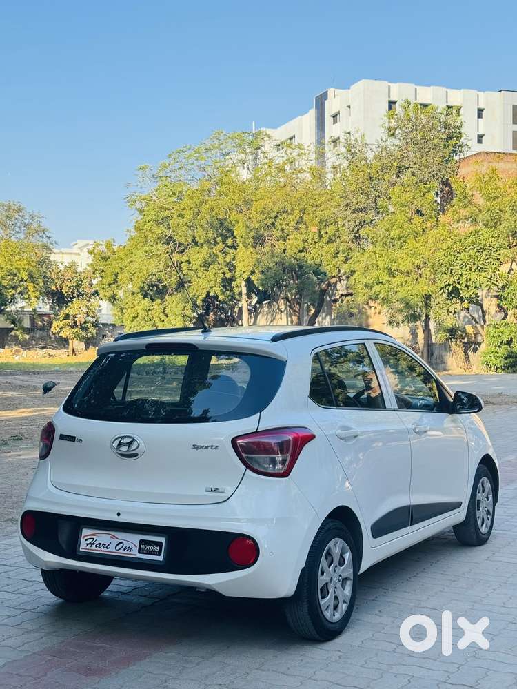 Hyundai Grand I10 Sportz, 2017, Petrol