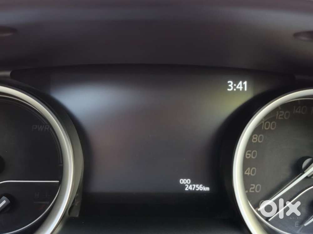 Toyota Camry Hybrid, 2024, Petrol