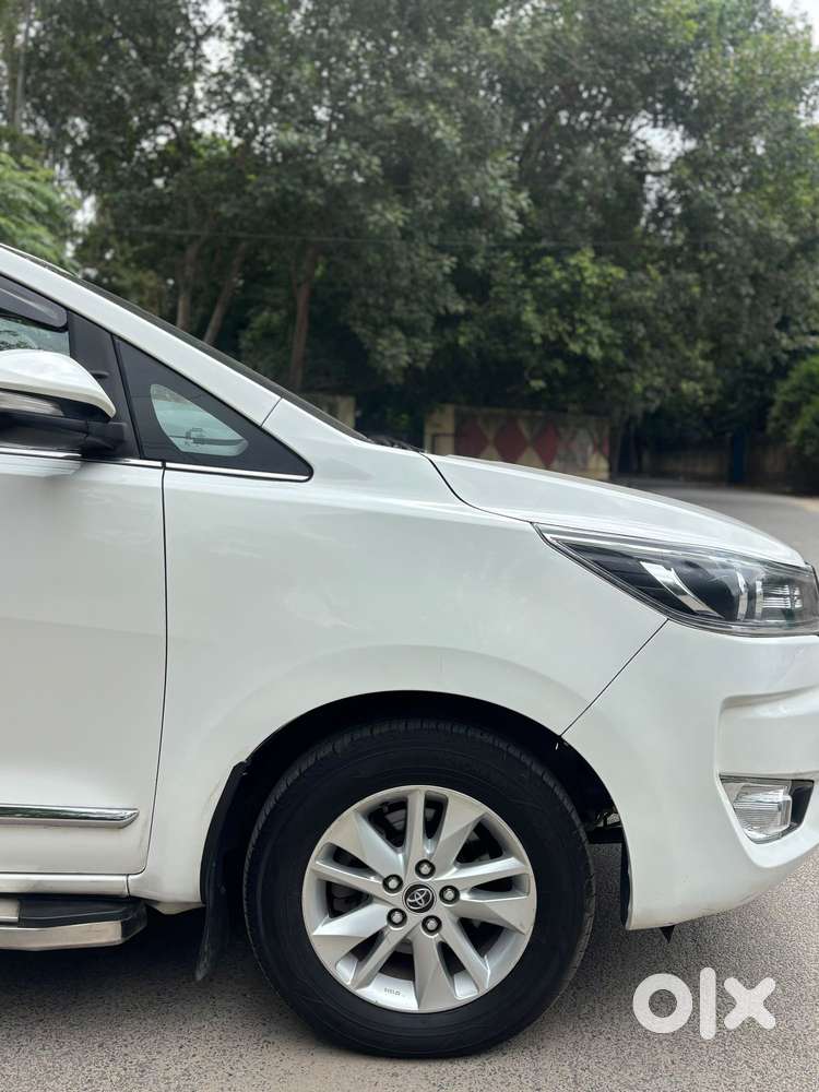 Toyota Innova Crysta 2.4 V, 2017, Diesel