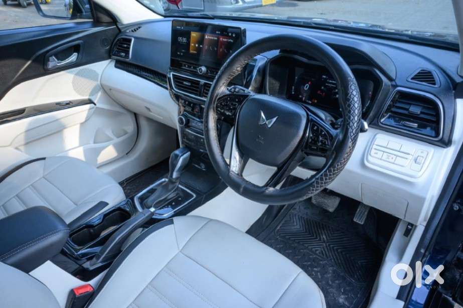 Mahindra Xuv 3xo Ax5 Pm At, 2024, Petrol