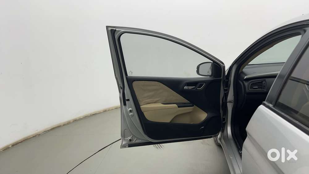 Honda City I-vtec V, 2017, Petrol