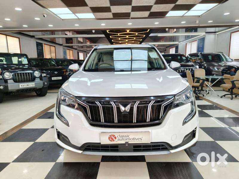 Mahindra Xuv700 2.0 Ax 7 Petrol At Str, 2023, Petrol