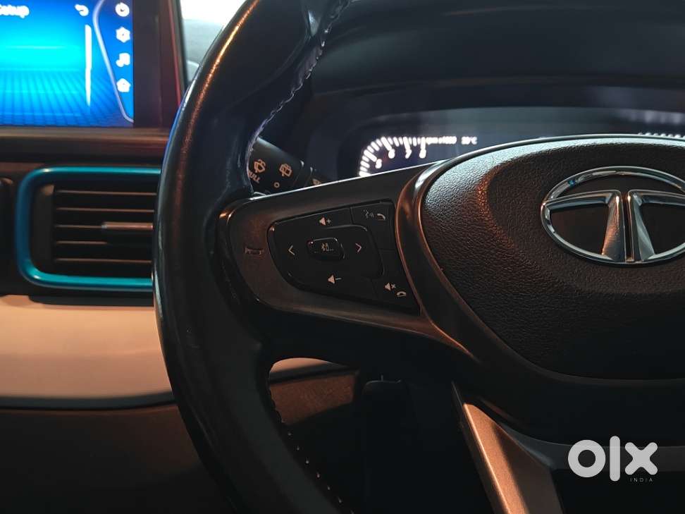 Tata Punch 1.2 Revotron Creative Dual Tone, 2022, Petrol