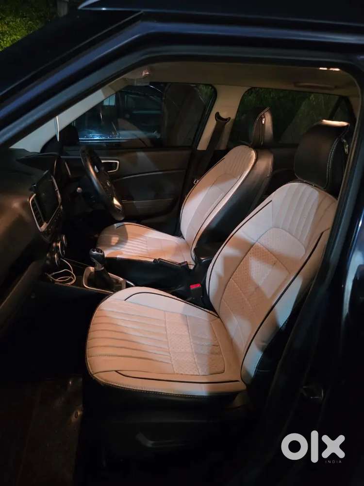 Venue Sx (top Model)
Sunroof
Diesel 
Manual
2020 Mo