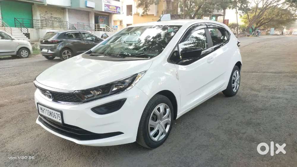 Tata Altroz 2023 Cng & Hybrids 42685 Km Driven