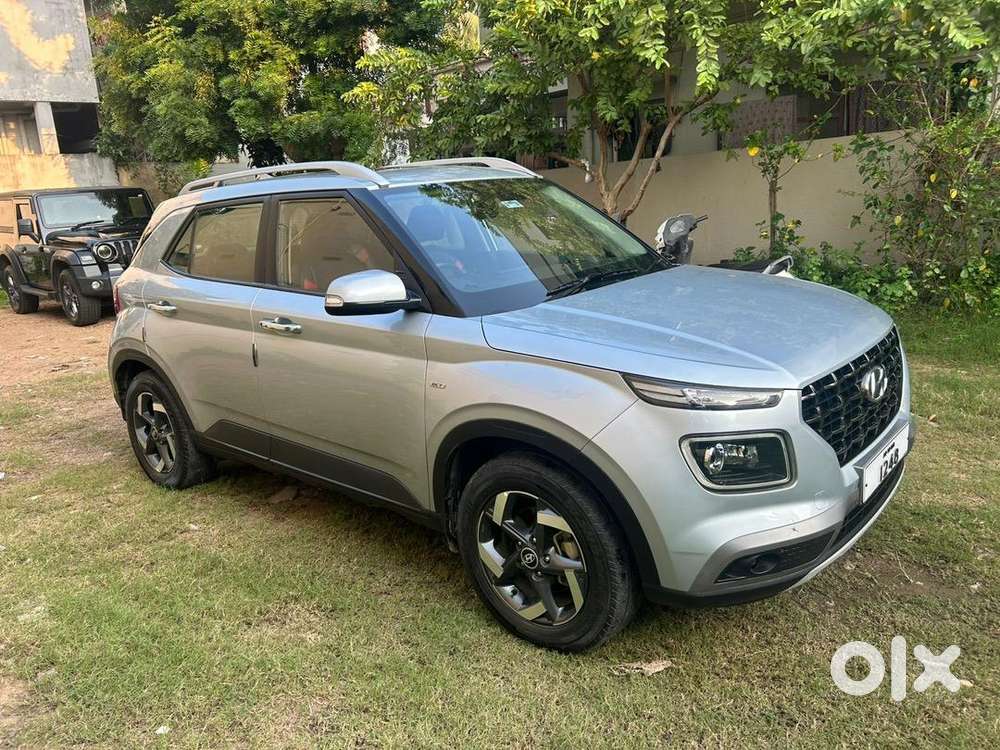 Hyundai Venue 2019 Petrol Well Maintained