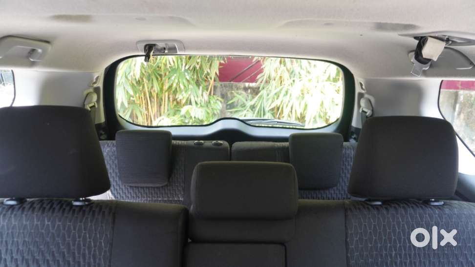 Toyota Innova Crysta [2020-ongoing] 2.4 Gx At 8 Str, 2021, Petrol