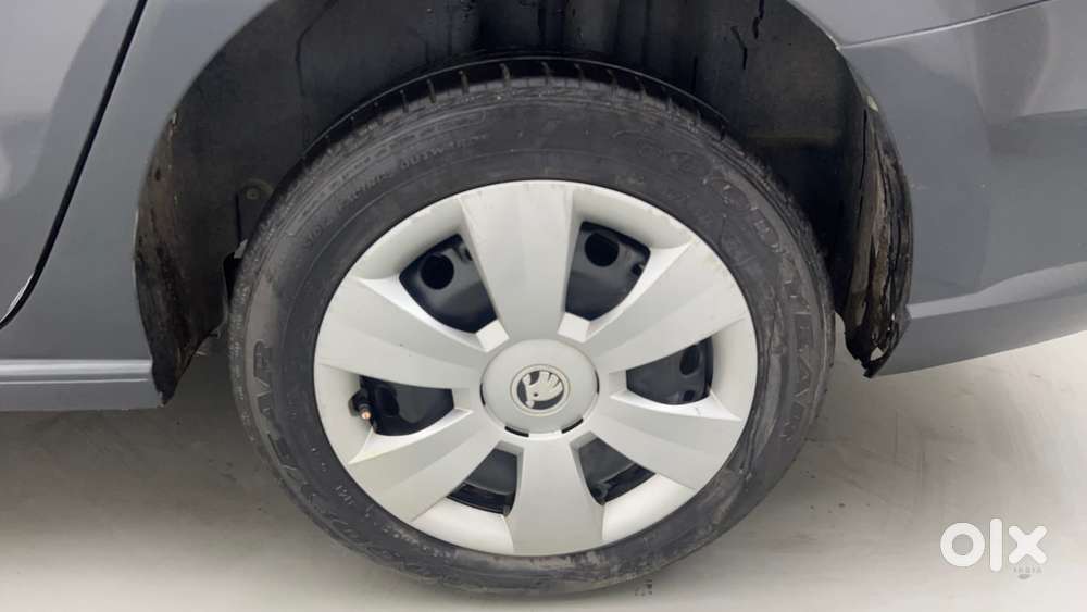 Skoda Rapid 1.0 Tsi Active, 2020, Petrol