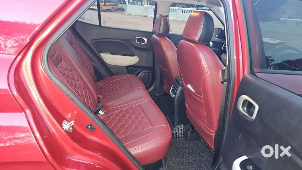 Hyundai Venue 2023 Sep Petrol Well Maintained
