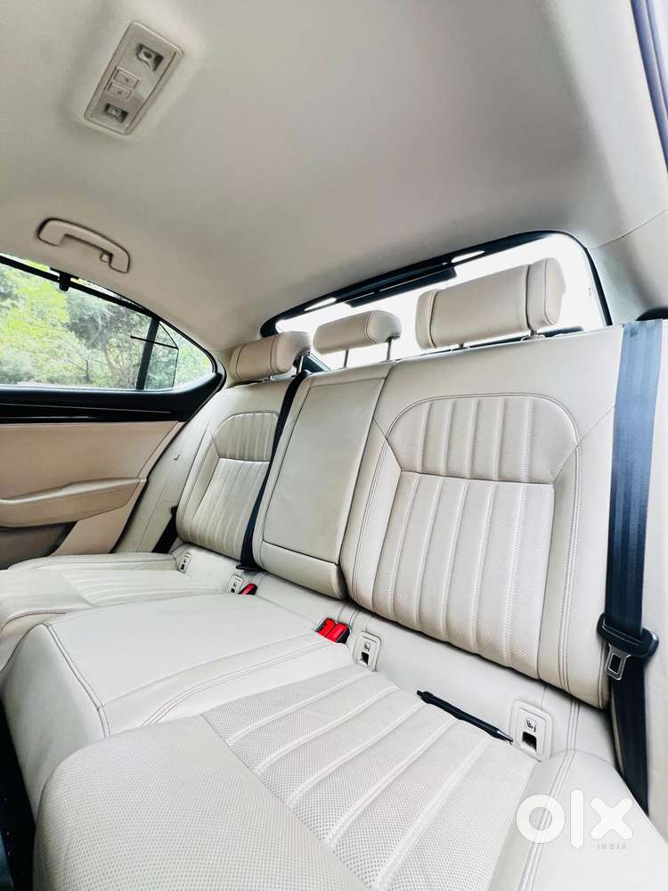 Skoda Superb 2.0 L&k Tsi At, 2021, Petrol