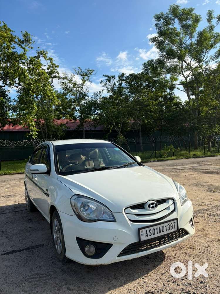 Hyundai Verna Petrol 2011