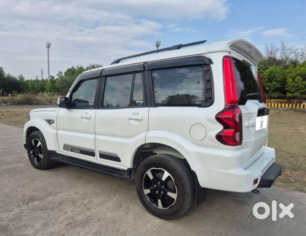 Mahindra Scorpio Classic 2.2 S 11 Mt 7 Str, 2024, Diesel