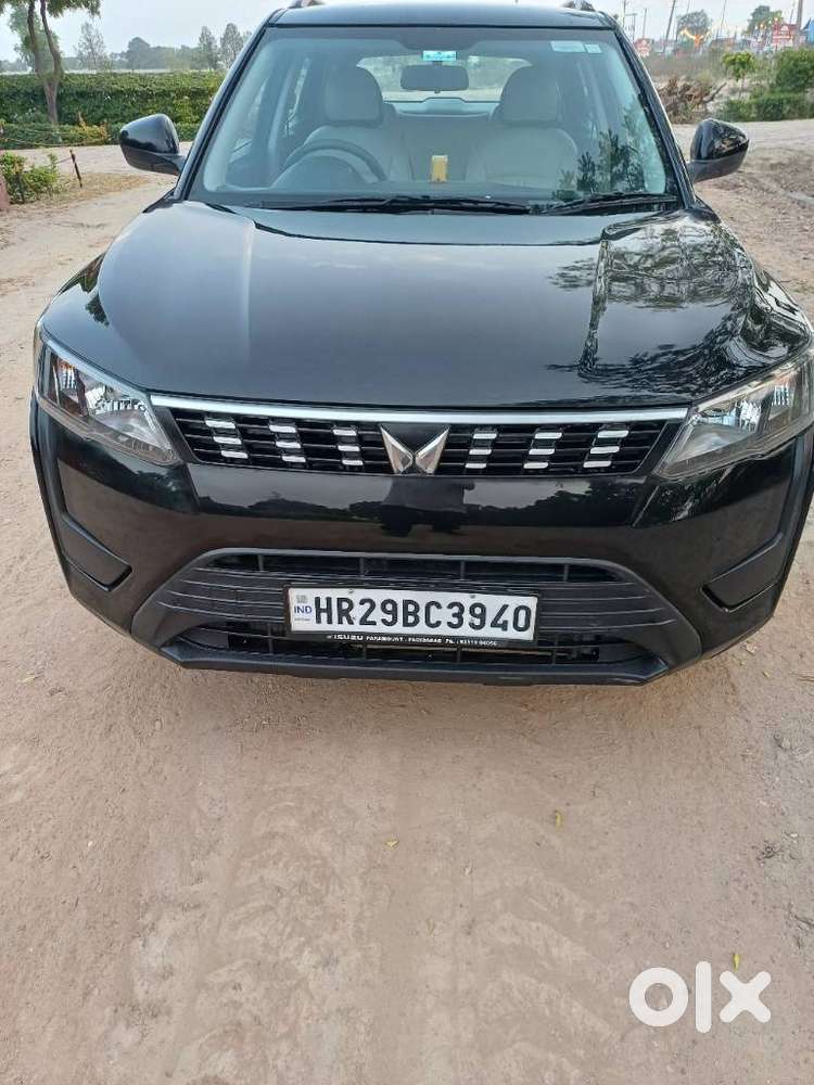 Mahindra Xuv300 W6 Amt Diesel, 2023, Diesel