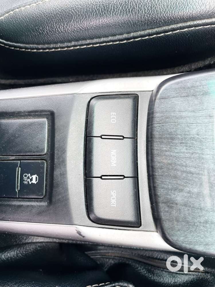 Toyota Fortuner 4x2 At 2.8 Diesel, 2022, Diesel