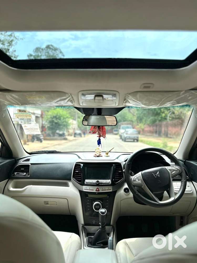 Mahindra Xuv300 W8 Option Dual Tone Diesel, 2023, Diesel