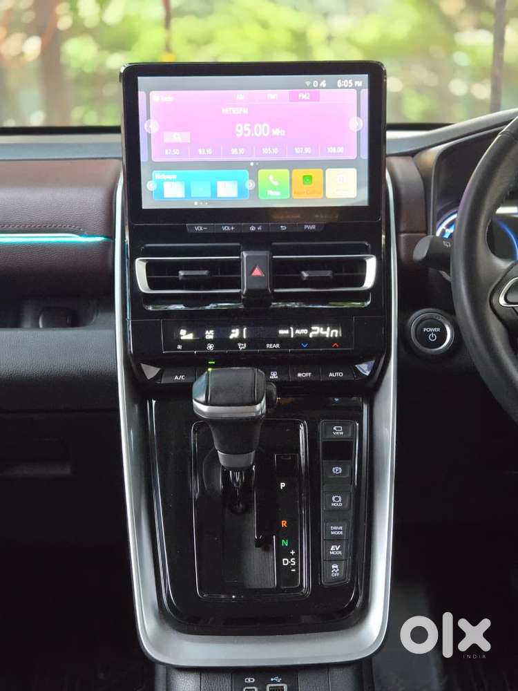 Toyota Innova Hycross 2.0 Vx Hybrid 7 Str, 2024, Petrol
