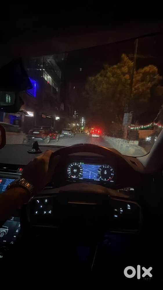 Land Rover Range Rover 2021 Se R Dynamic Top Model Wrap In Romania Red