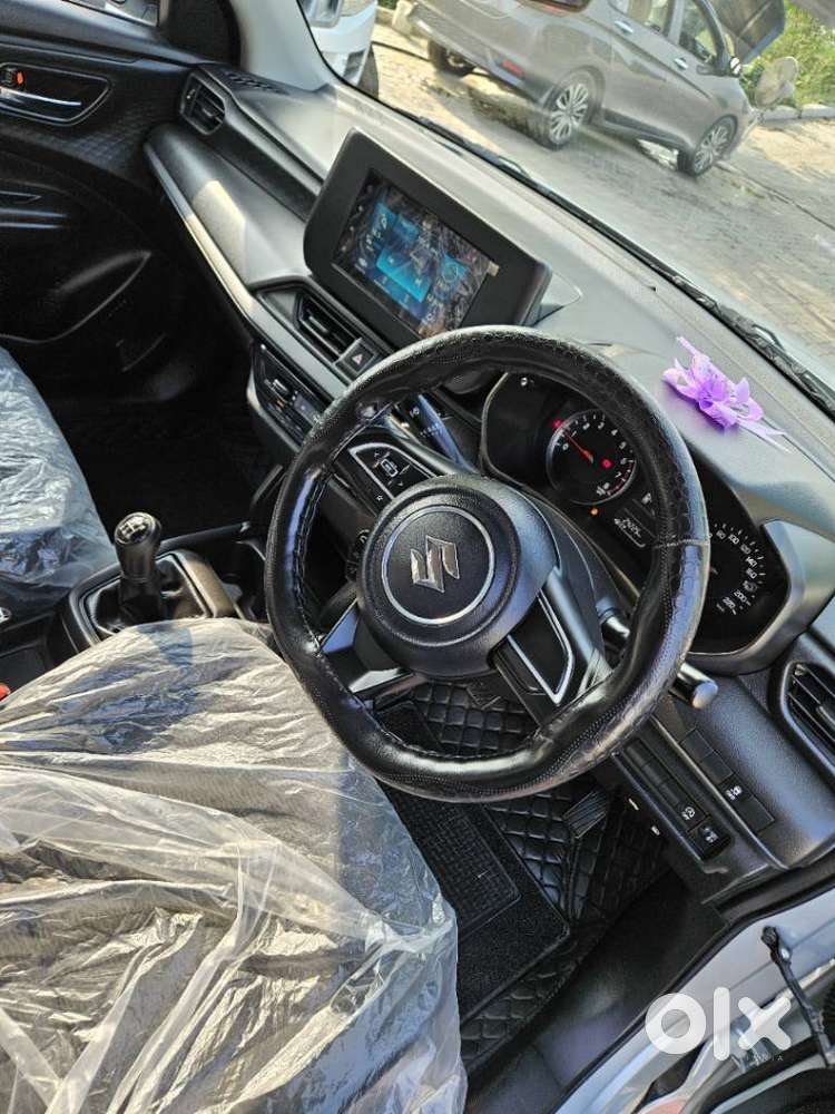 Maruti Suzuki Swift Vxi + Manual, 2024, Petrol