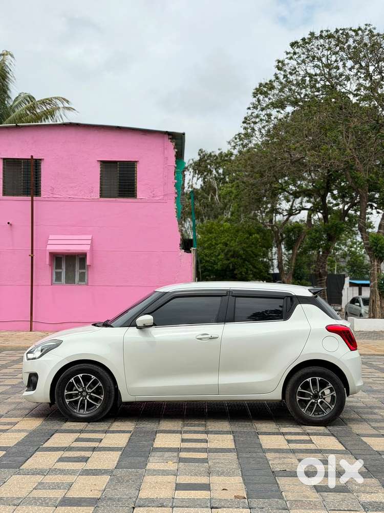Maruti Suzuki Swift 1.3 Zxi, 2020, Petrol