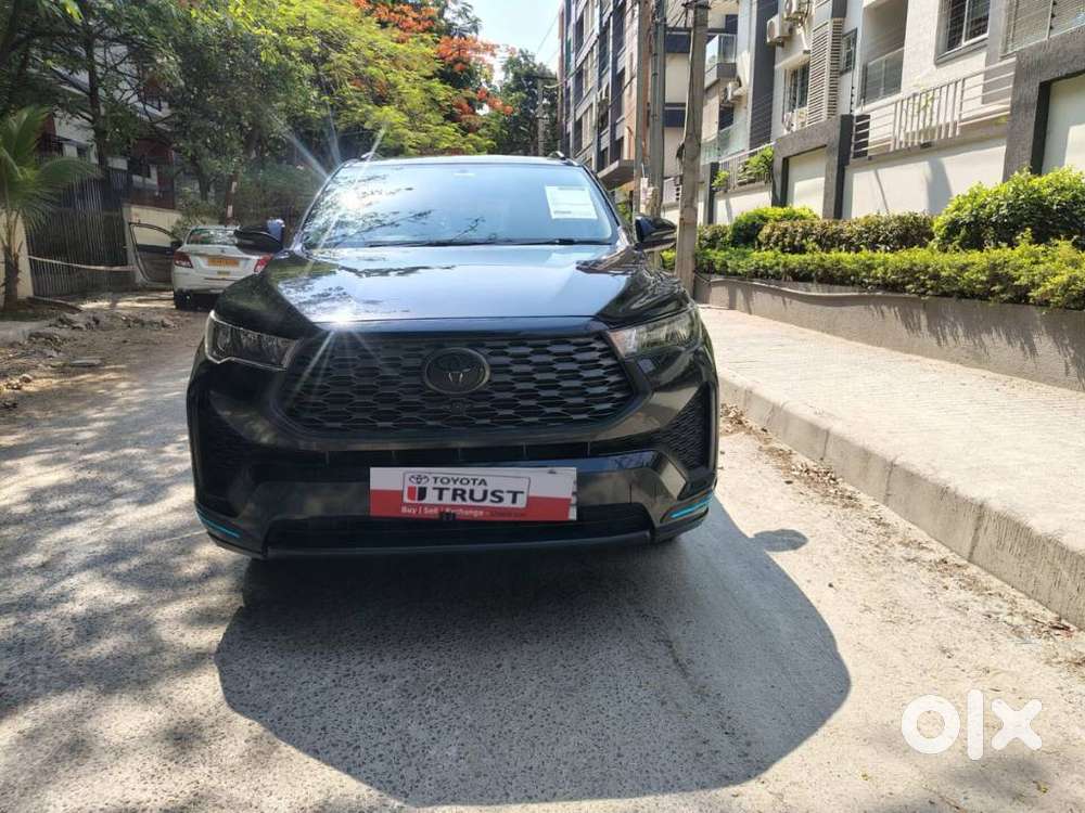 Toyota Innova Hycross 2.0 Gx 8 Str, 2023, Petrol