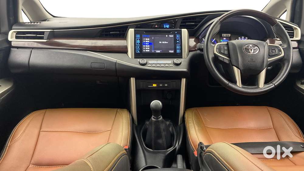 Toyota Innova Crysta 2.4 Vx Mt, 2017, Diesel
