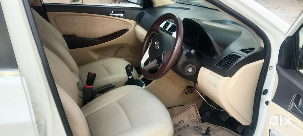 Hyundai Verna Fluidic 1.6 Vtvt Sx, 2014, Petrol