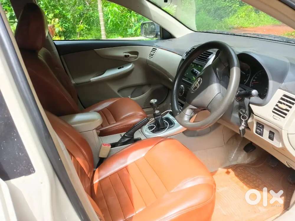 Toyota Corolla Altis 2011