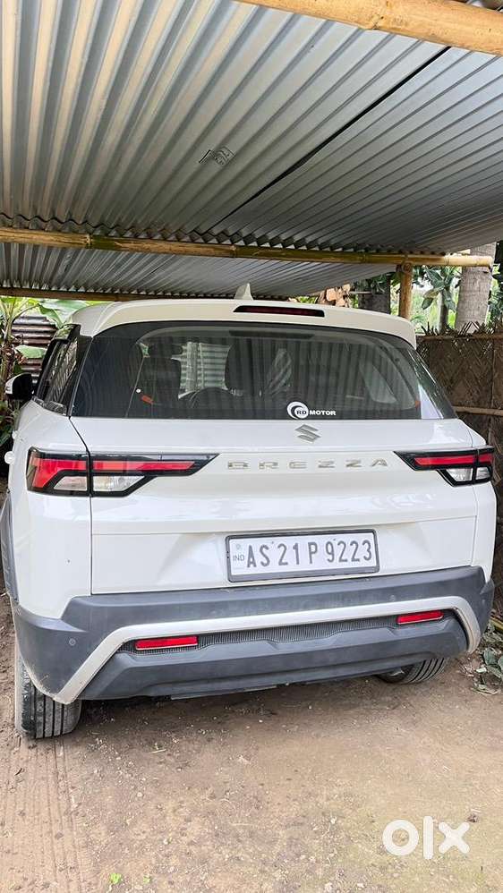 Maruti Suzuki Brezza Vxi 2025  White  Excellent Condition