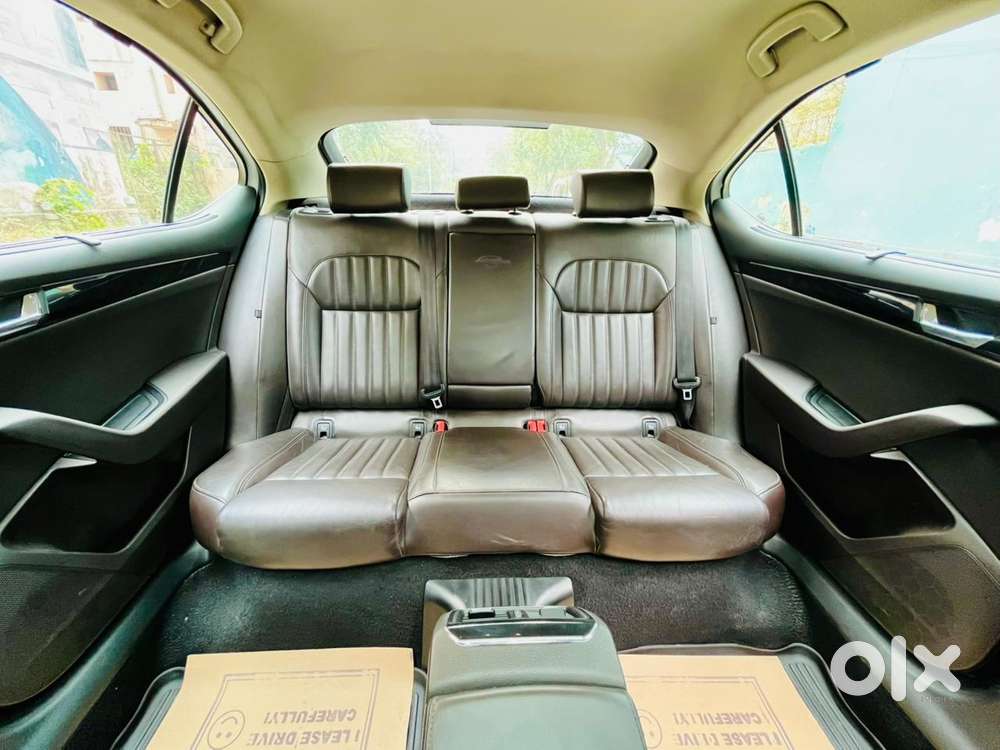 Skoda Superb L&k 2.0 Tdi At, 2019, Petrol