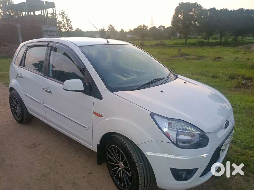Ford Figo 2012 Diesel 125000 Km Driven