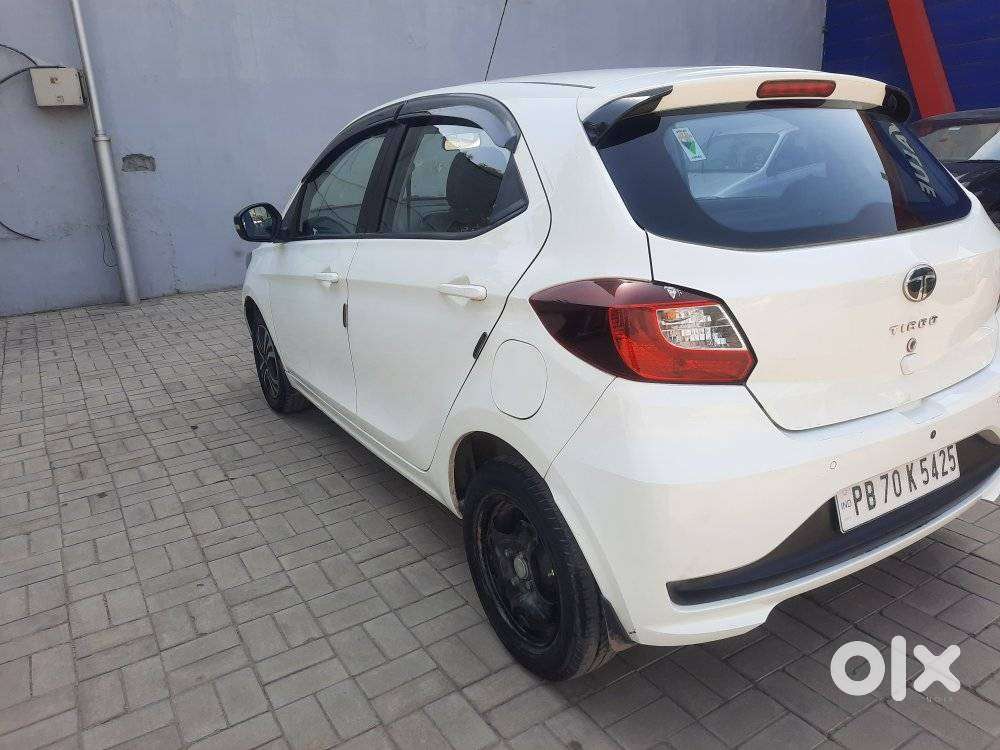 Tata Tiago 1.2 Revotron Xt (o), 2024, Petrol