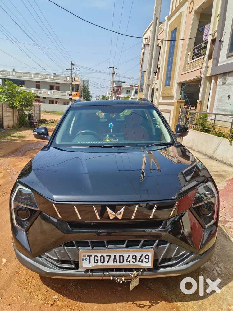 Mahindra Xuv 3xo 2025 Petrol 12820 Km Driven