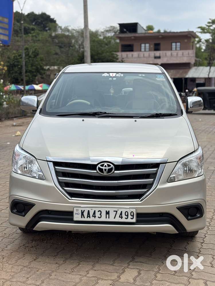Toyota Innova 2.5 G (diesel) 7 Seater Bs Iv, 2015, Diesel