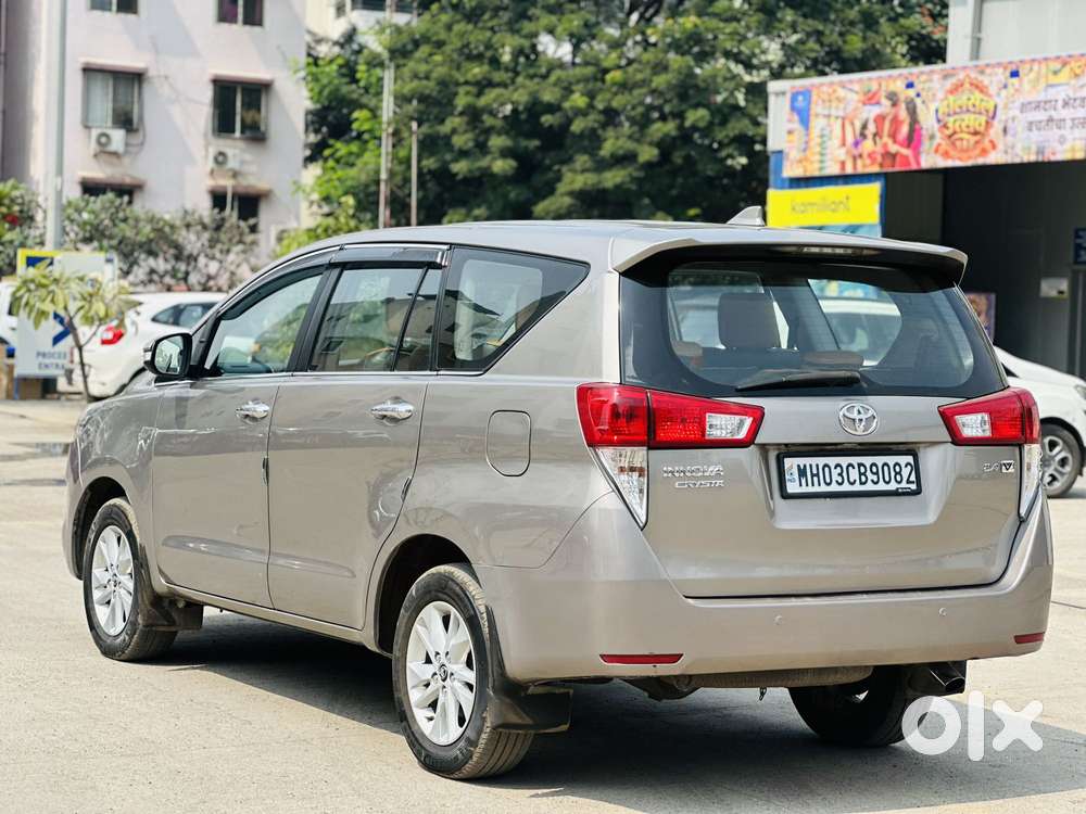 Toyota Innova Crysta 2.4 V 8 Str, 2016, Diesel